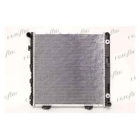 0106.2076 Radiatore acqua motore MERCEDES Tre volumi 1984_1993